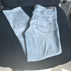 Size 8 Levi’s jeans